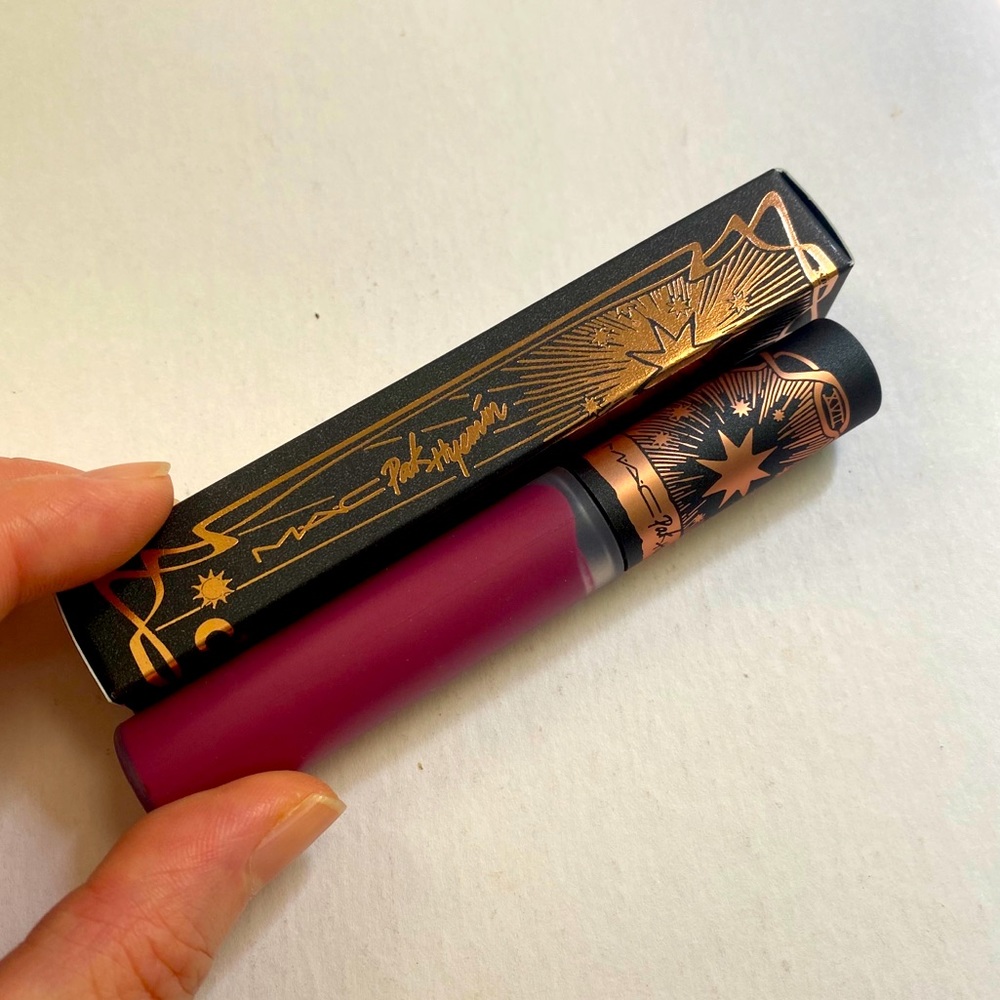 [MAC x PONY] Matte Lip Mousse #Love is Blind